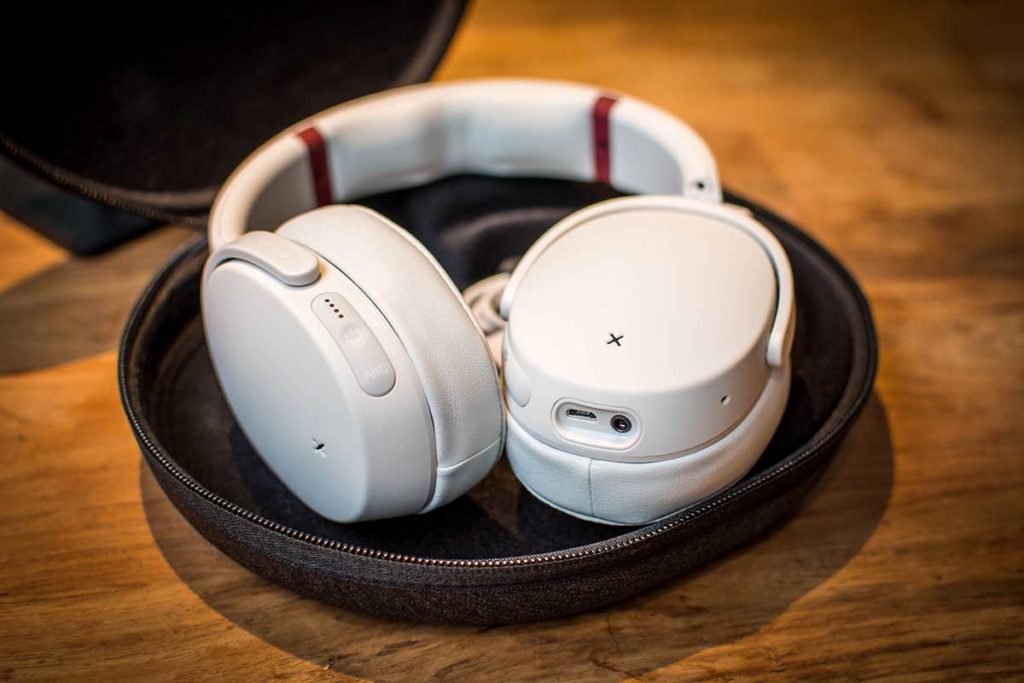 Skullcandy Venue Wireless ANC Over-Ear Headphone - White Skullcandy Venue Wireless ANC Over-Ear Headphone - White